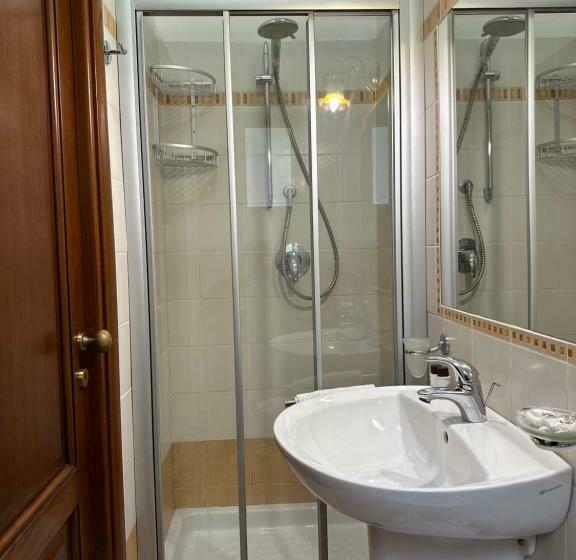 پانسیون Akragaroom