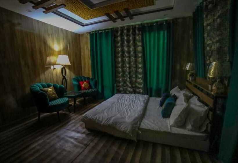 پانسیون Royal Brangsa Guest House