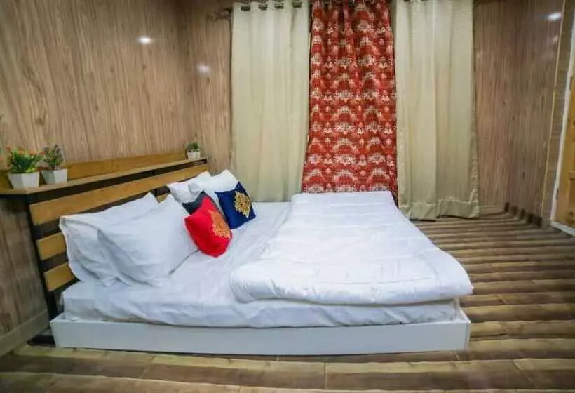 پانسیون Royal Brangsa Guest House