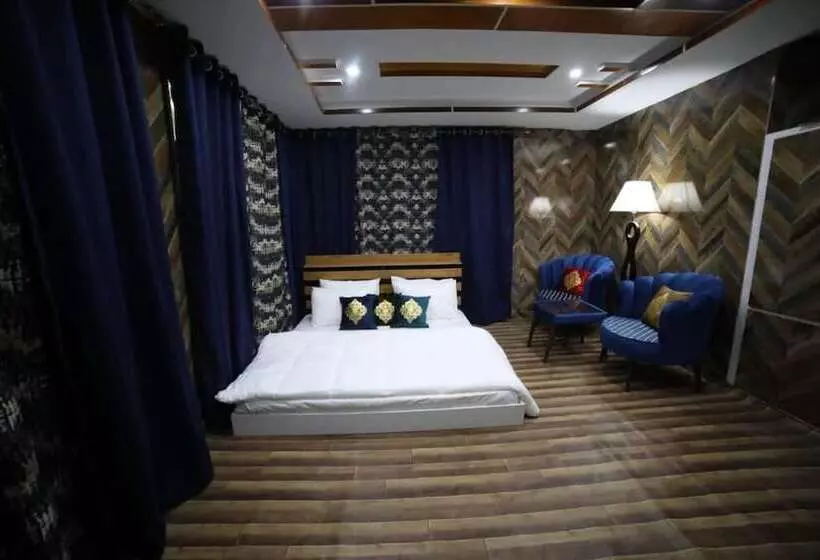 پانسیون Royal Brangsa Guest House