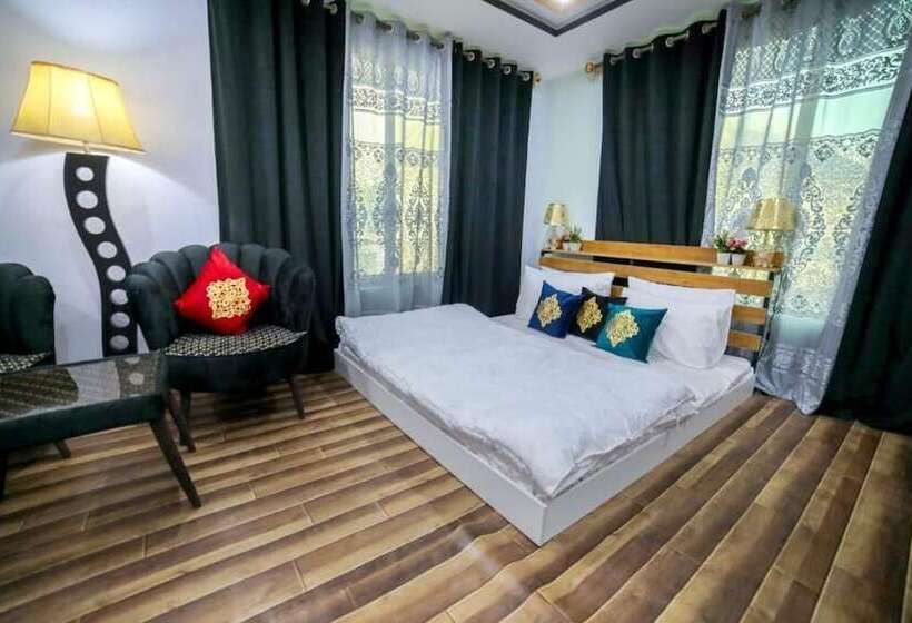 پانسیون Royal Brangsa Guest House