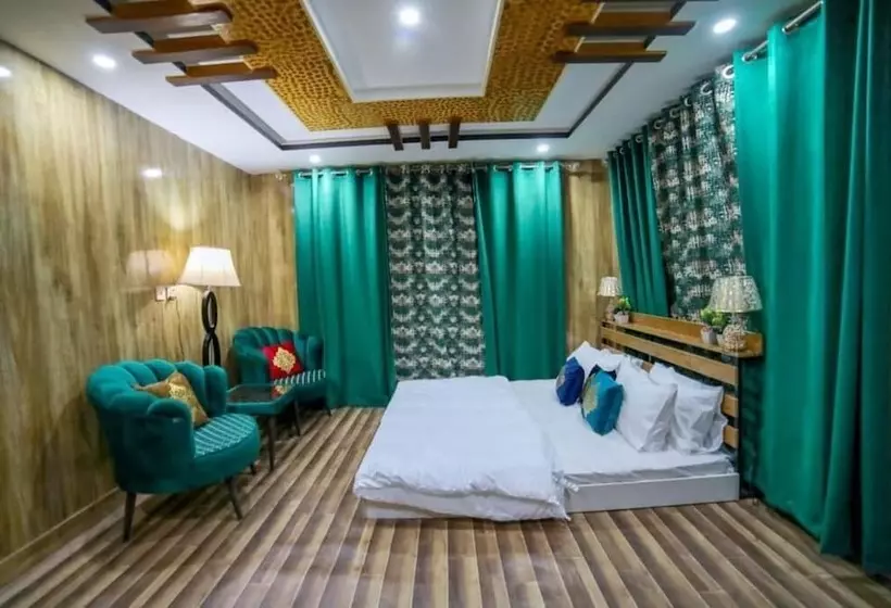 پانسیون Royal Brangsa Guest House