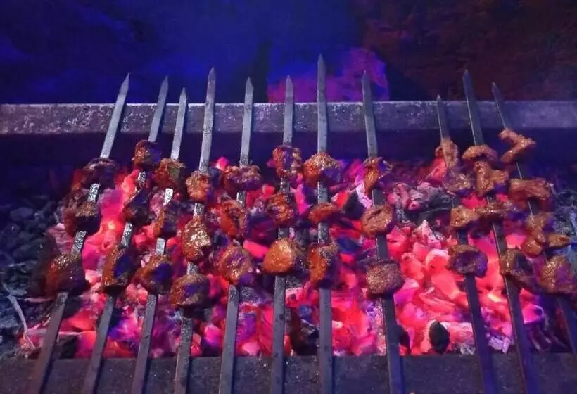 پانسیون Royal Brangsa Guest House