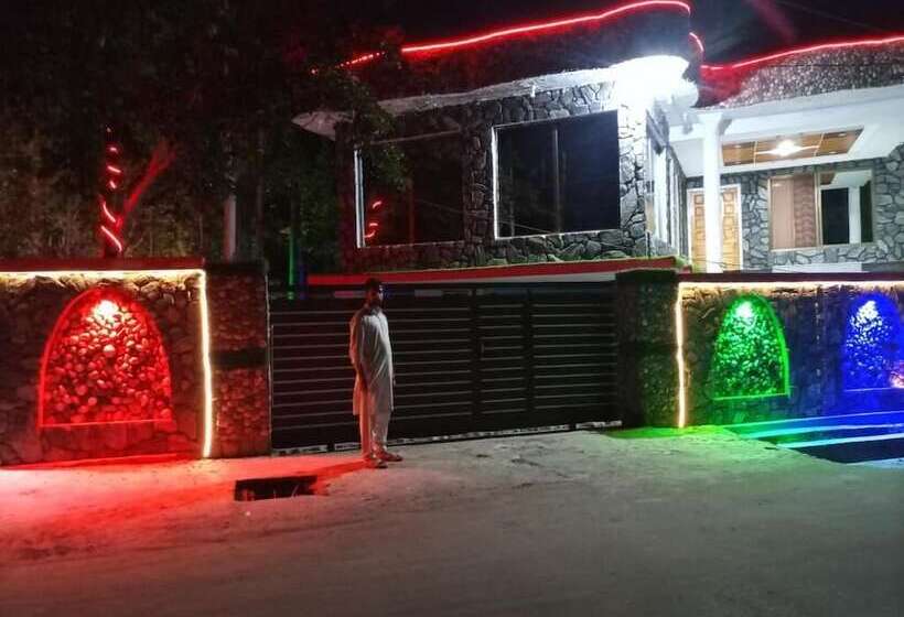 پانسیون Royal Brangsa Guest House