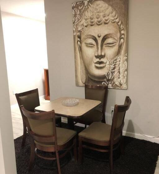 ペンション Spacious Unit With Mountain View