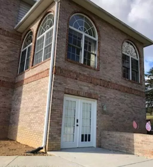 Majatalo Spacious Unit With Mountain View