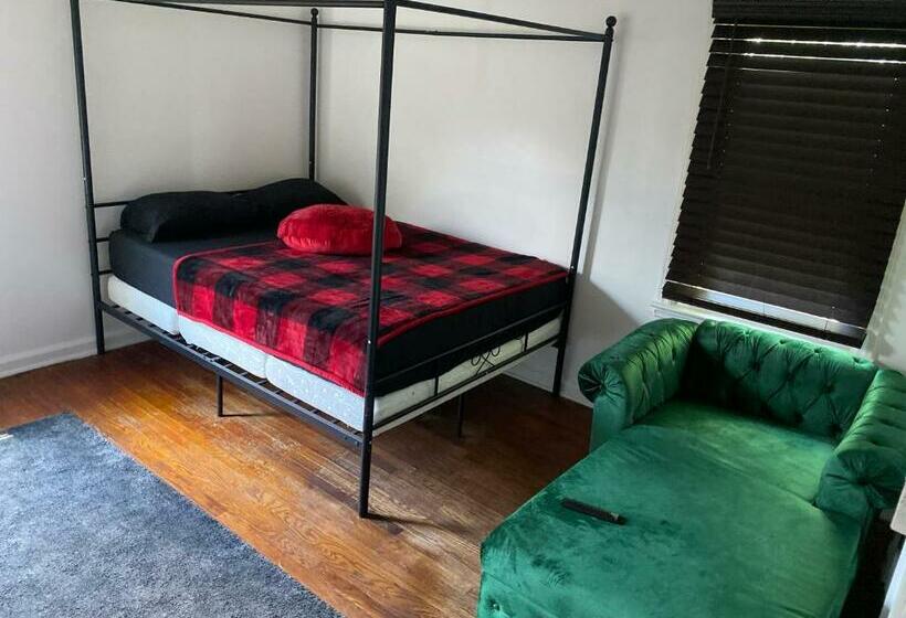 پانسیون The Greenroof Ranch Room3 Free Parking