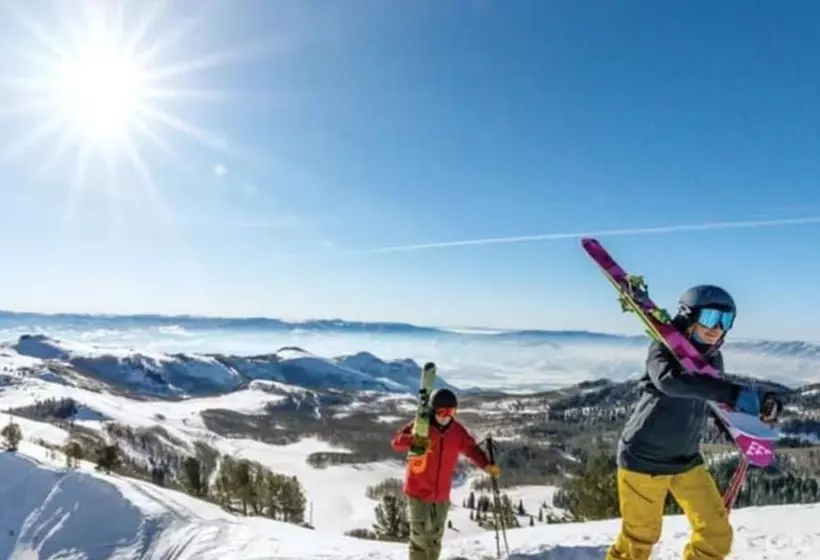 Mountain Cabin, Close To Slopes, 4br And 3ba, Hottub