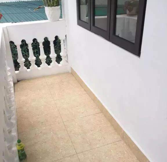 تختخواب و صبحانه Ht Homestay Cat Ba