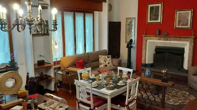 Aamiaismajoitus (B&B) Villa Aldo E Lalla