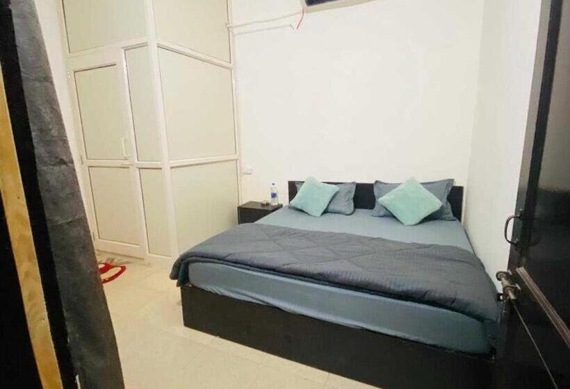 Hôtel Pop 92131  Zara