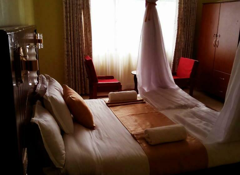 پانسیون Monrovia Guesthouse