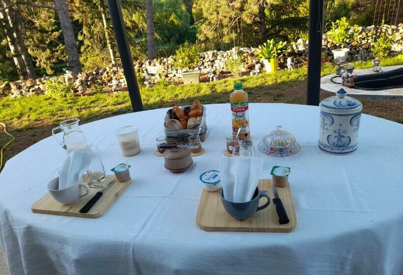 ベッドアンドブレックファースト Chez Viviane