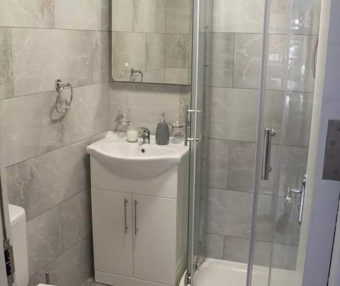 Charming Accommodation Close To Birmingham