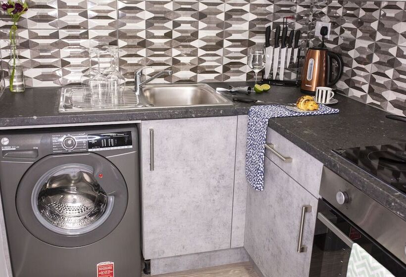 Charming Accommodation Close To Birmingham