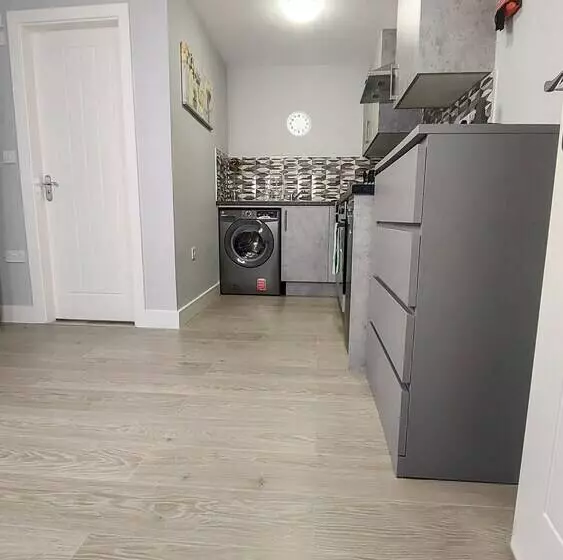 Charming Accommodation Close To Birmingham