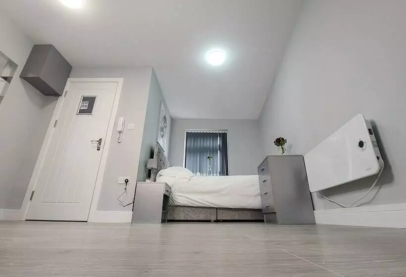 Charming Accommodation Close To Birmingham