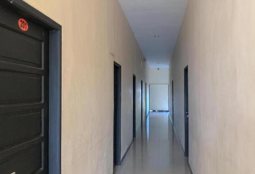 בית מלון כפרי D Mario Palopo