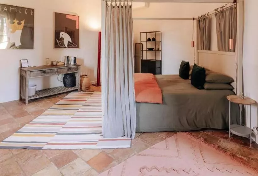 Majatalo Maison 1643