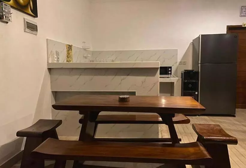 Majatalo Odadi Guesthouse