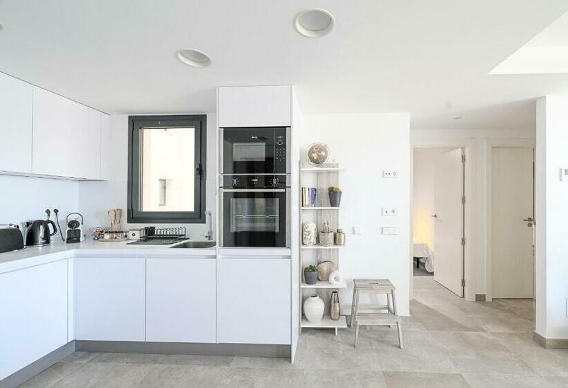 Seashell Infinity Luxury Apartment