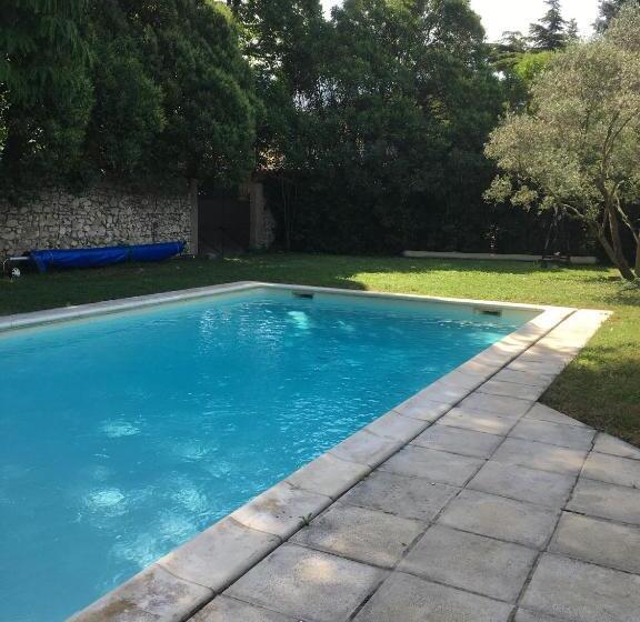 مبيت وإفطار Le Mas Rocamour