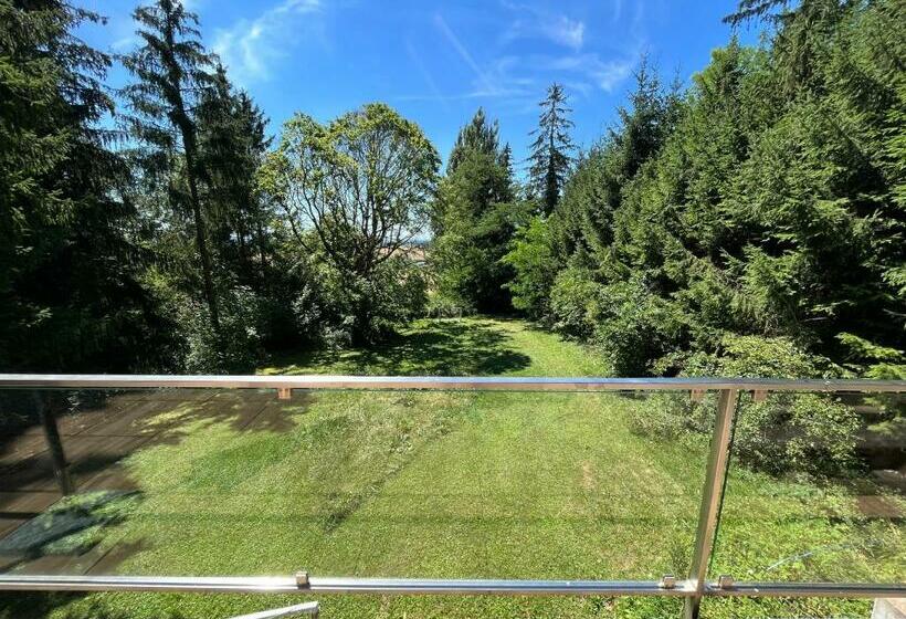 Zauberhaftes Waldhaus