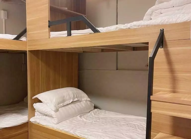 هاستل Tomo B&b