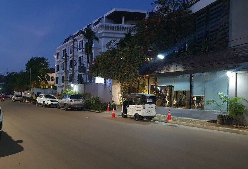 تختخواب و صبحانه Siem Reap Tevi Residence