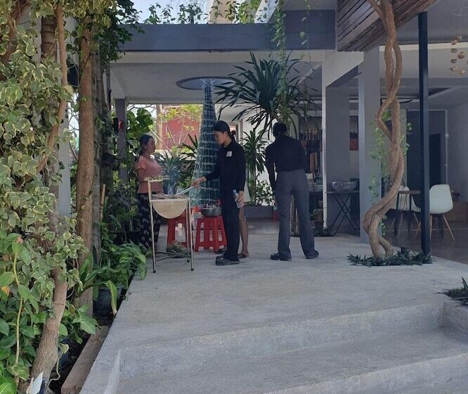 تختخواب و صبحانه Siem Reap Tevi Residence