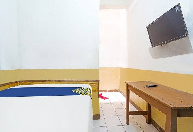 Spot On 91444 Hotel Arimbi