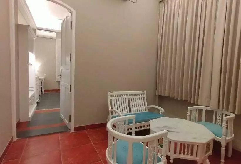 هتل Villa Cavi