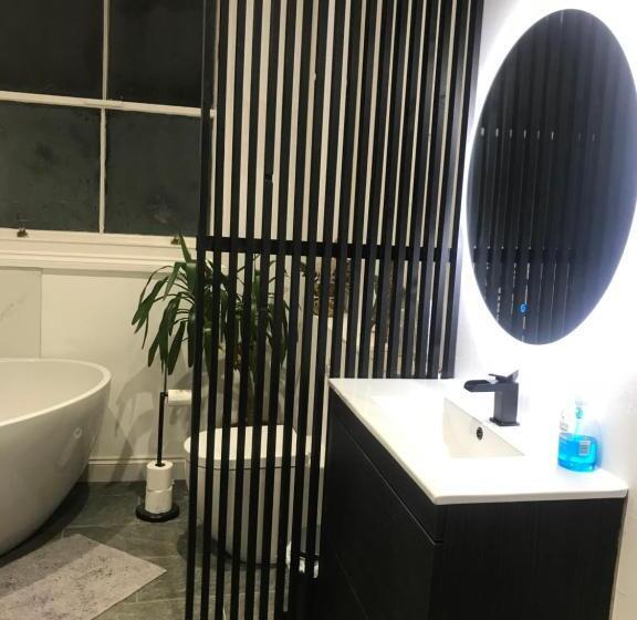 Пансион Stunning Super King, Close To Beach, Shared Bathroom