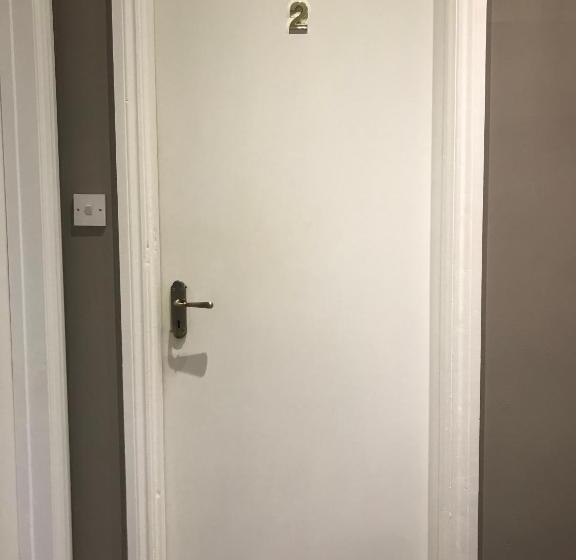 Пансион Stunning Super King, Close To Beach, Shared Bathroom