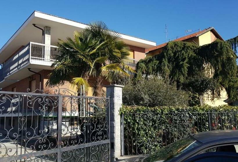 پانسیون Villa Signorina