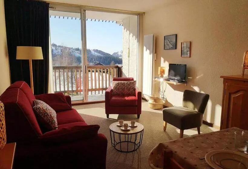 2 Pièces Avec Piscine Et Parking à Notre Dame De Bellecombe, 4 Pers   Fr 1 595 16