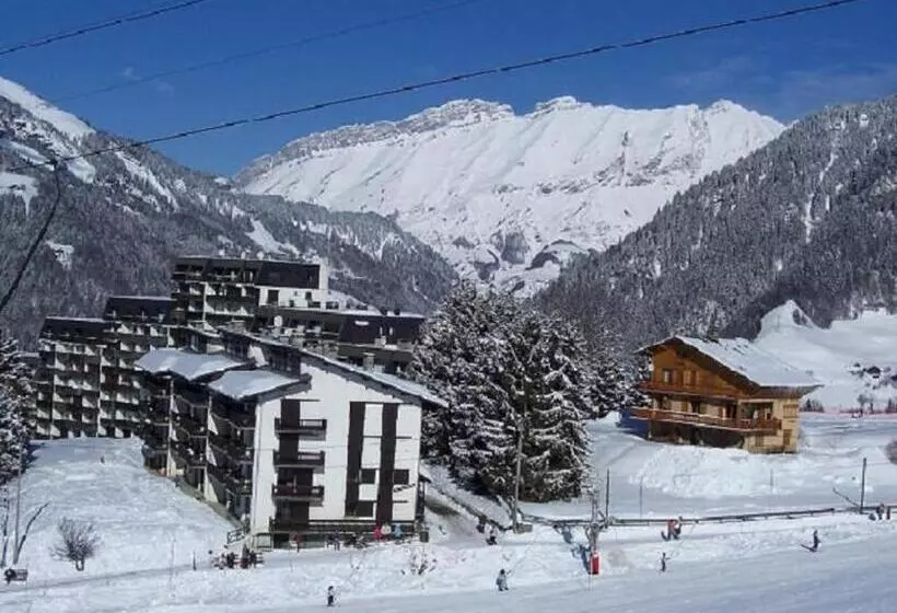 2 Pièces Avec Piscine Et Parking à Notre Dame De Bellecombe, 4 Pers   Fr 1 595 16