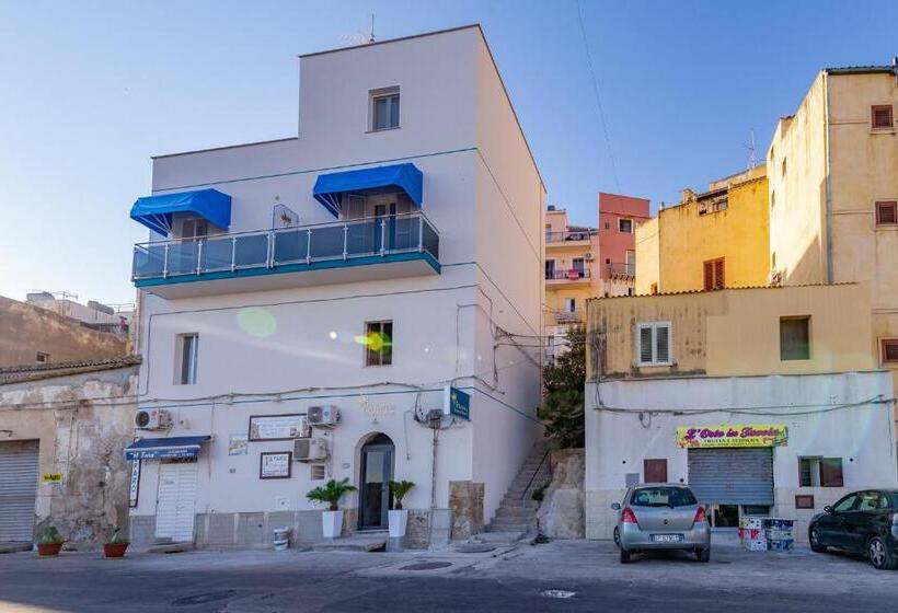 مبيت وإفطار Vittoria Luxury Rooms