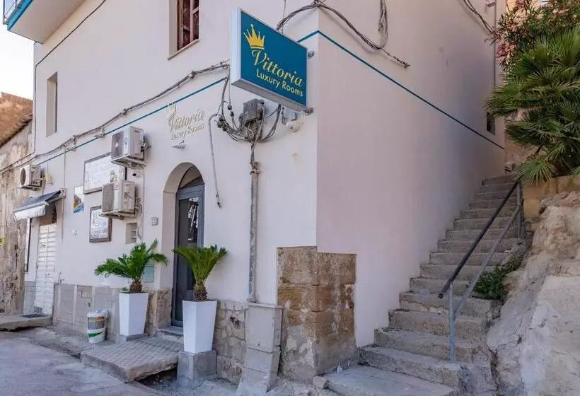 Aamiaismajoitus (B&B) Vittoria Luxury Rooms