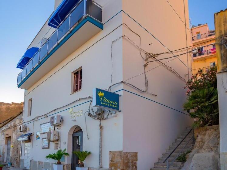 مبيت وإفطار Vittoria Luxury Rooms