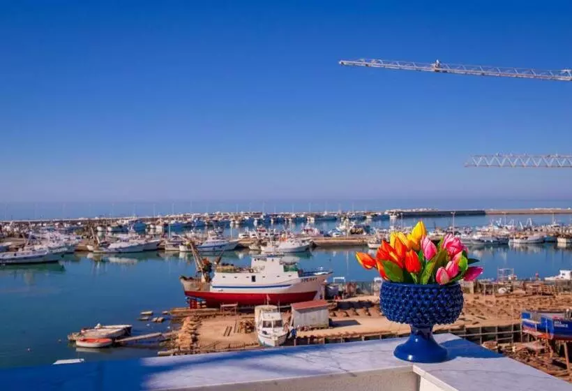 Aamiaismajoitus (B&B) Vittoria Luxury Rooms