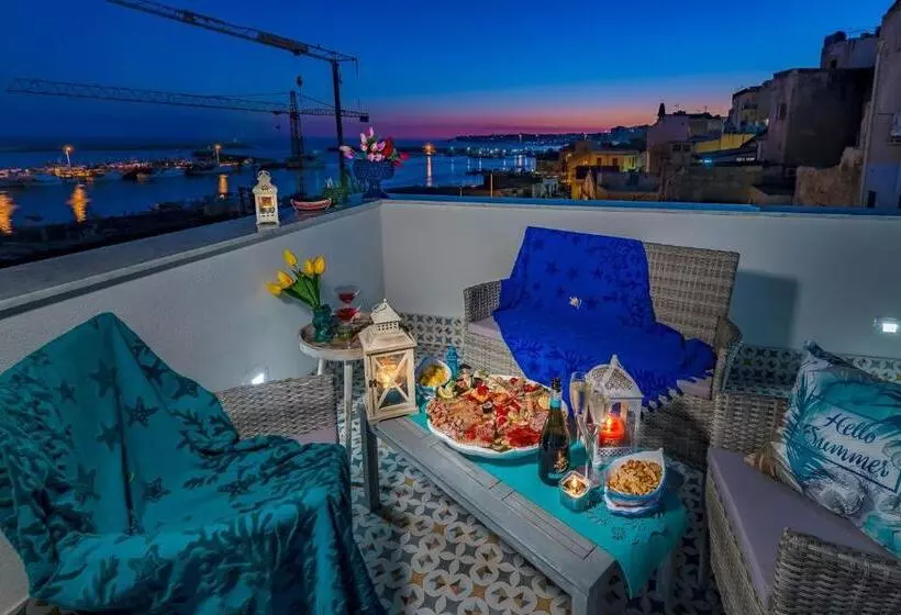 Aamiaismajoitus (B&B) Vittoria Luxury Rooms