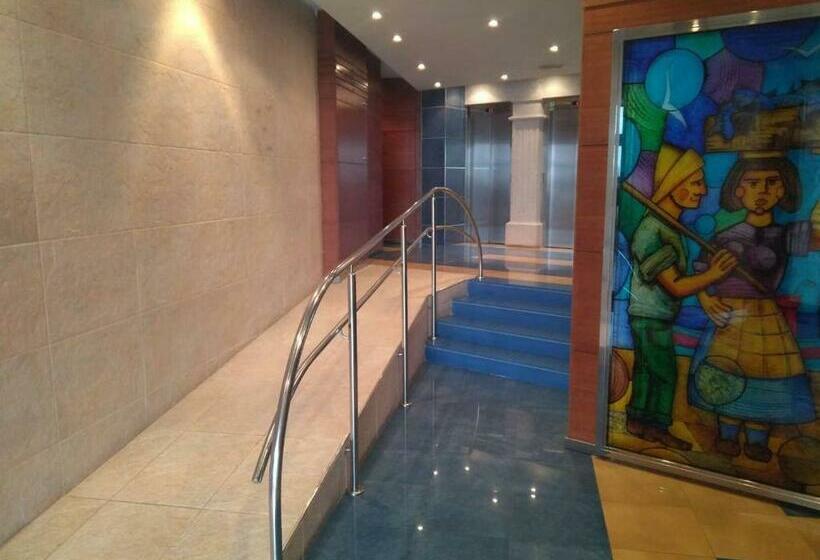 En Primera Linea De La Playa Rapadoira