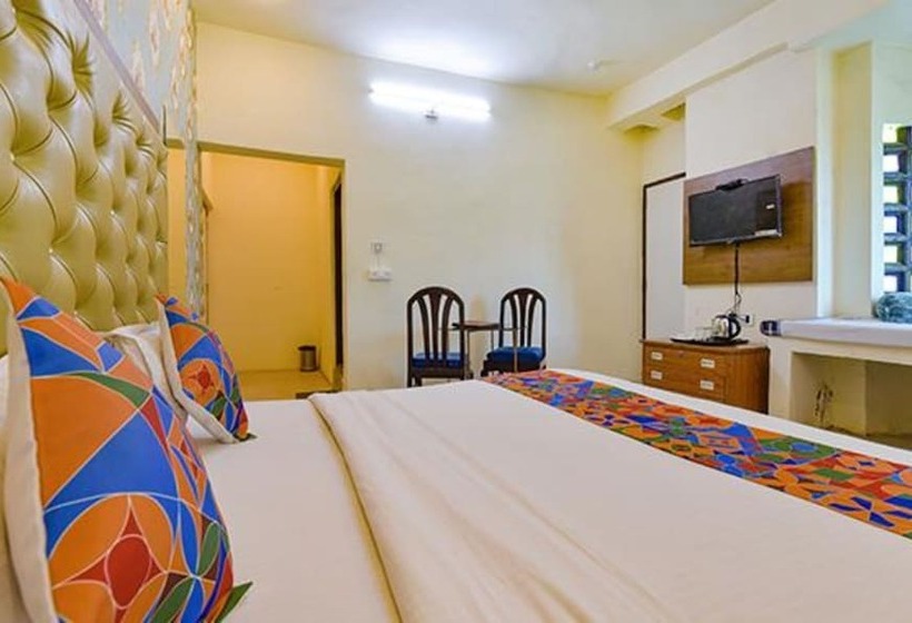 Hotel Oyo 72209 Tree Of Heaven