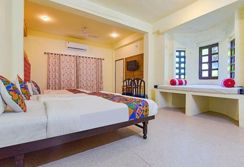 Hotel Oyo 72209 Tree Of Heaven