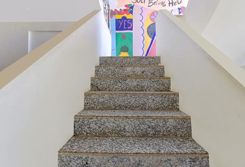 Hotel Oyo 72209 Tree Of Heaven