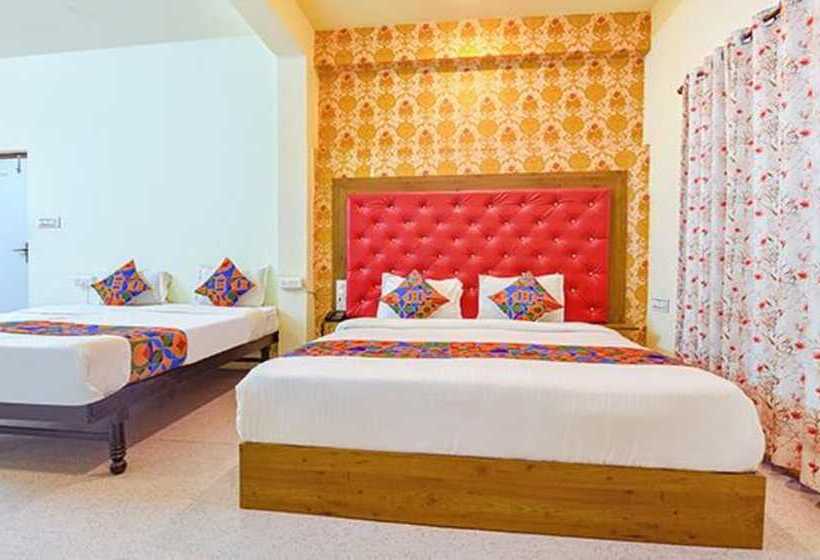 Hotel Oyo 72209 Tree Of Heaven