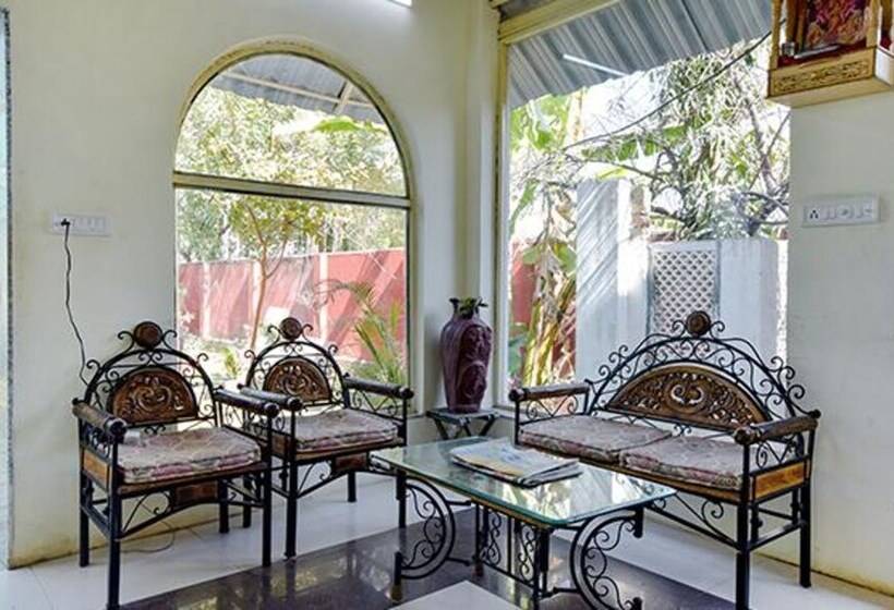 Hotel Oyo 72209 Tree Of Heaven