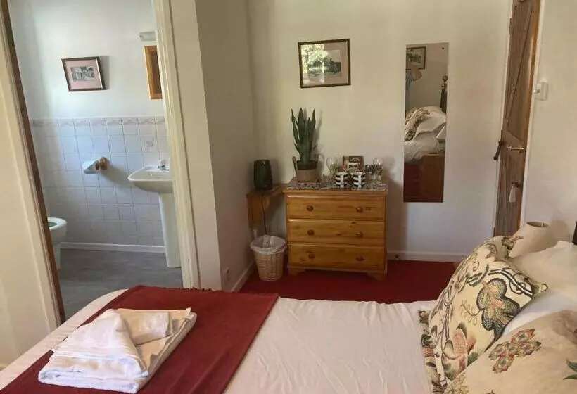 پانسیون Bissick Old Mill