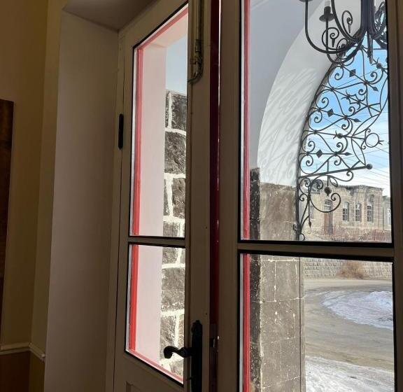 پانسیون Nur Guest House